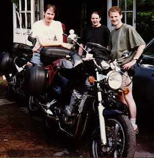 Ian, Dave, Harry getting ready to leave Harry's house, 20 minutes before crash